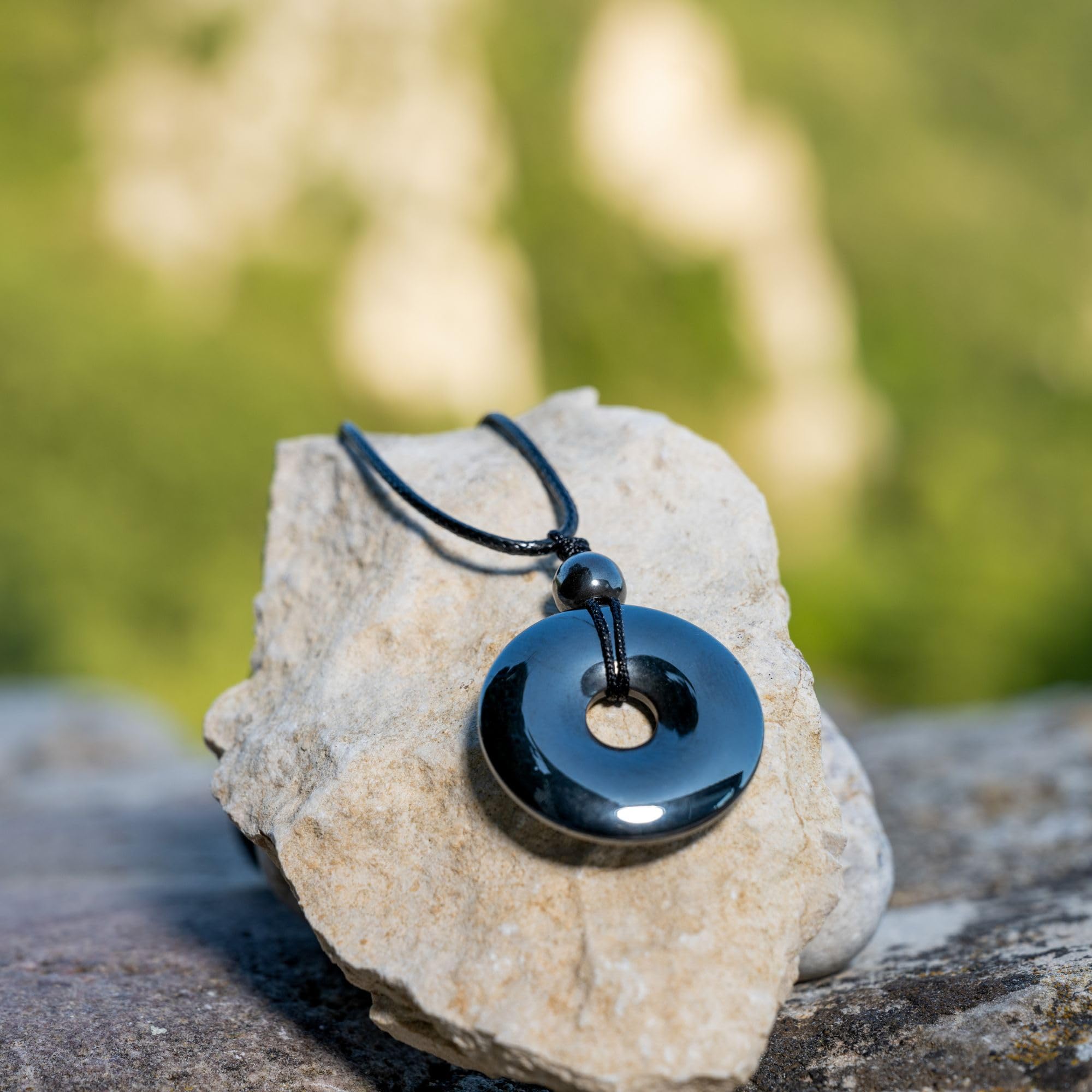 Aimantix Pendentif magnétique hématite collier mixte