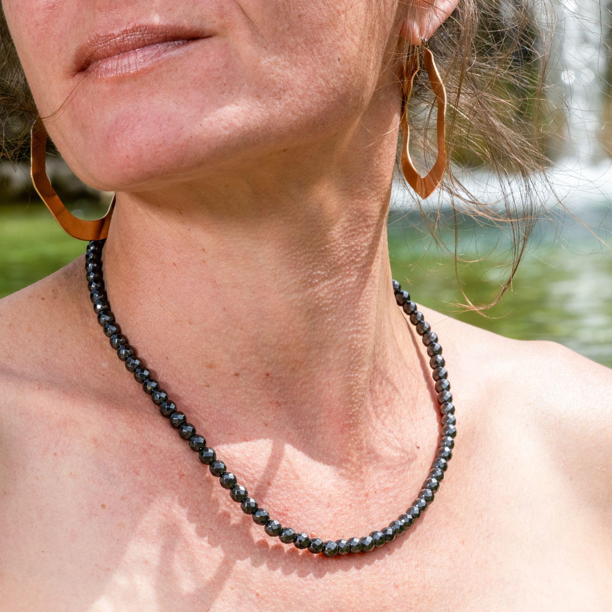 Aimantix Collier hématite magnétique collier pierre facettes noires